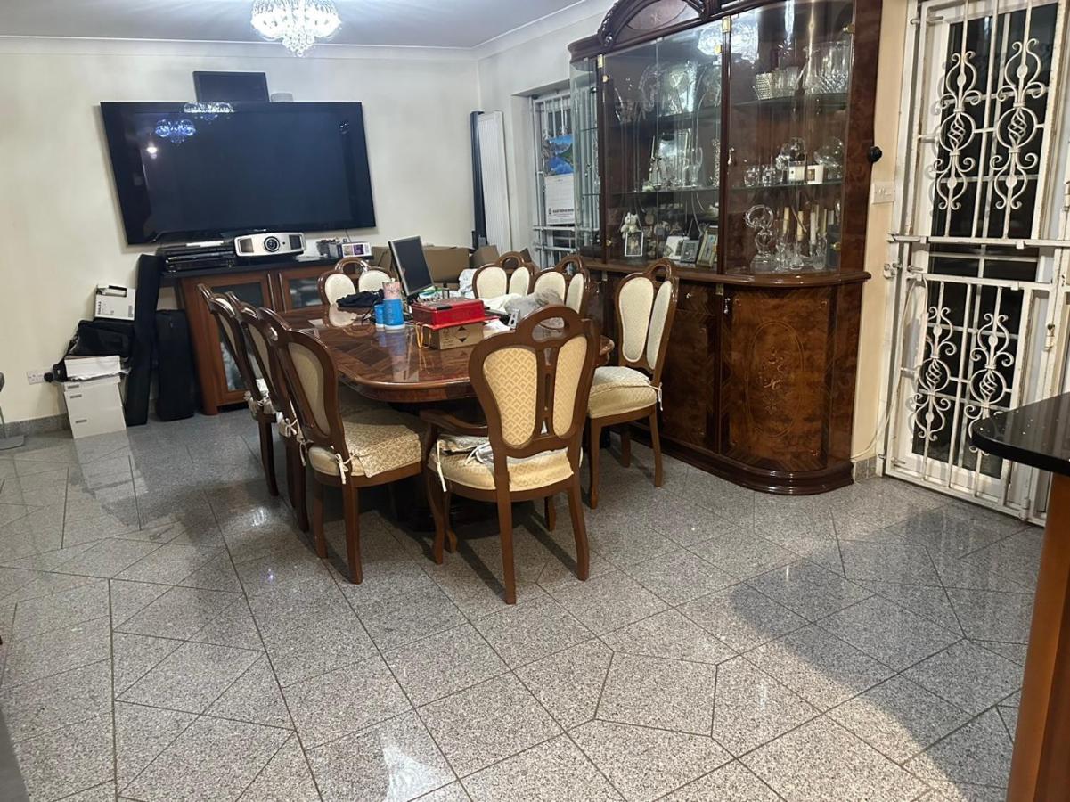 Tran Homestay Лондон Екстер'єр фото